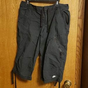 Womans Nike capris